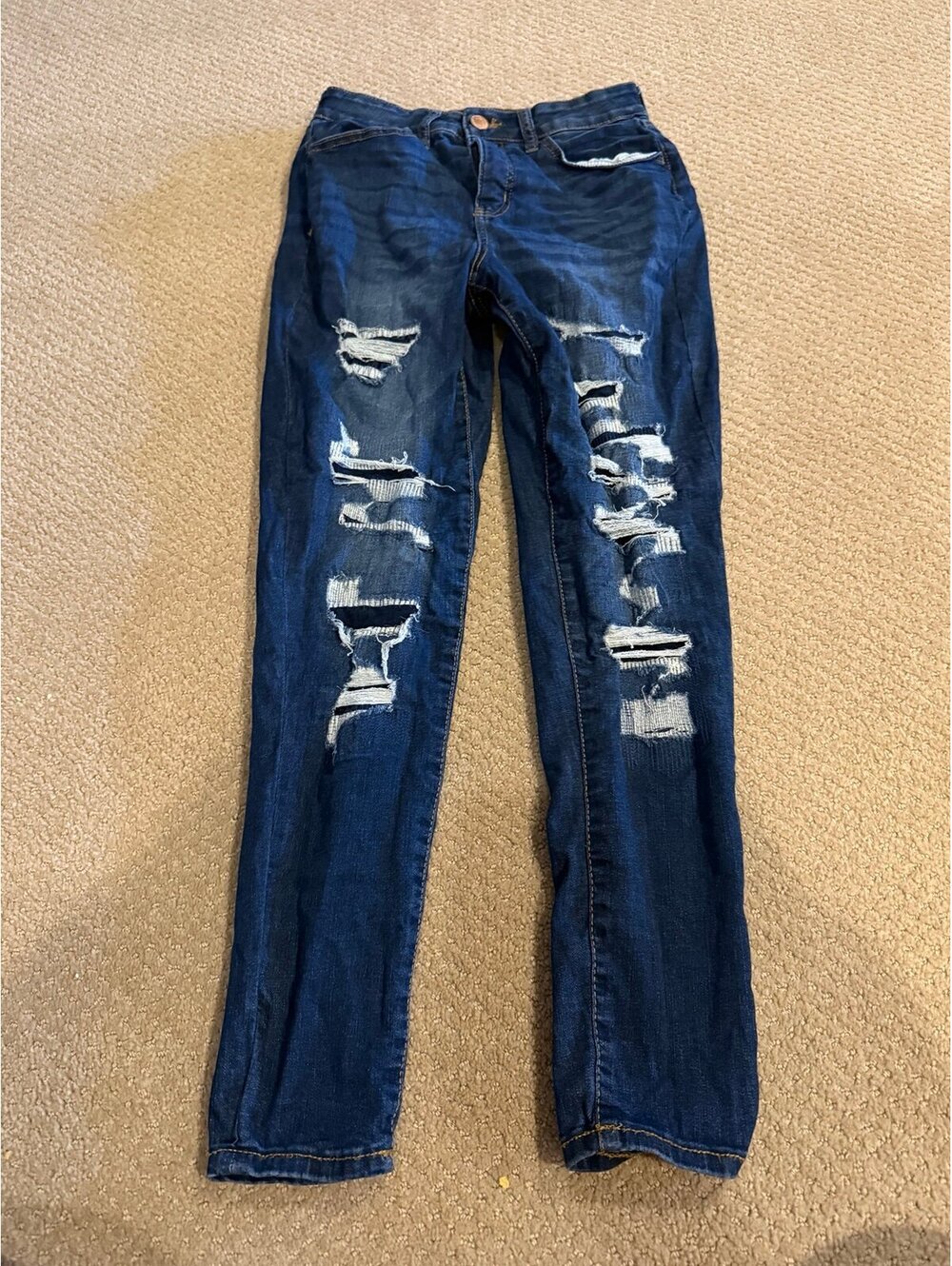 SO size 9 jeggings with holes